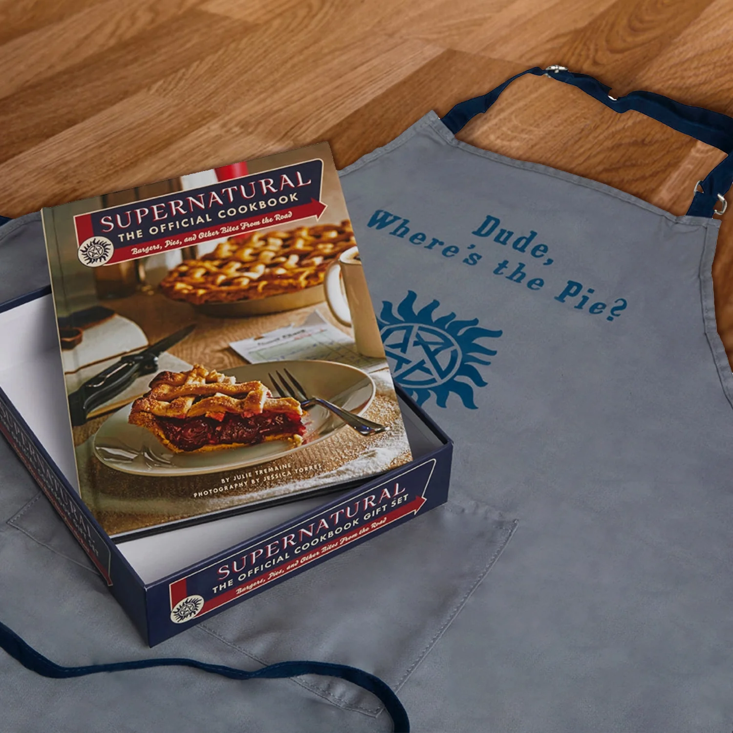 The Official Cookbook Giftset | Supernatural